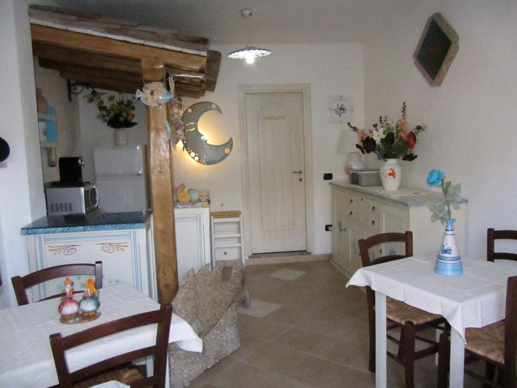 Bed & Breakfast Mare Isole Ла Мадалена Екстериор снимка