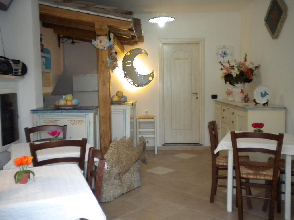 Bed & Breakfast Mare Isole Ла Мадалена Екстериор снимка