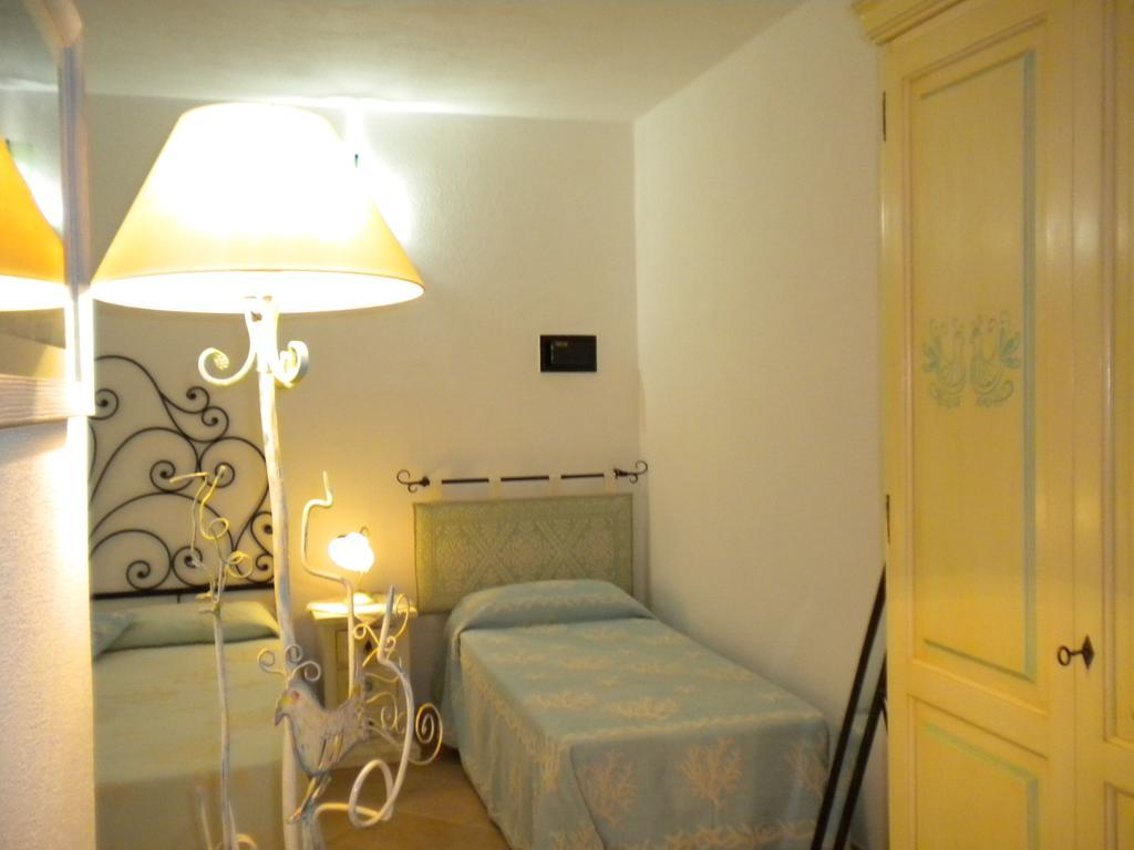 Bed & Breakfast Mare Isole Ла Мадалена Екстериор снимка
