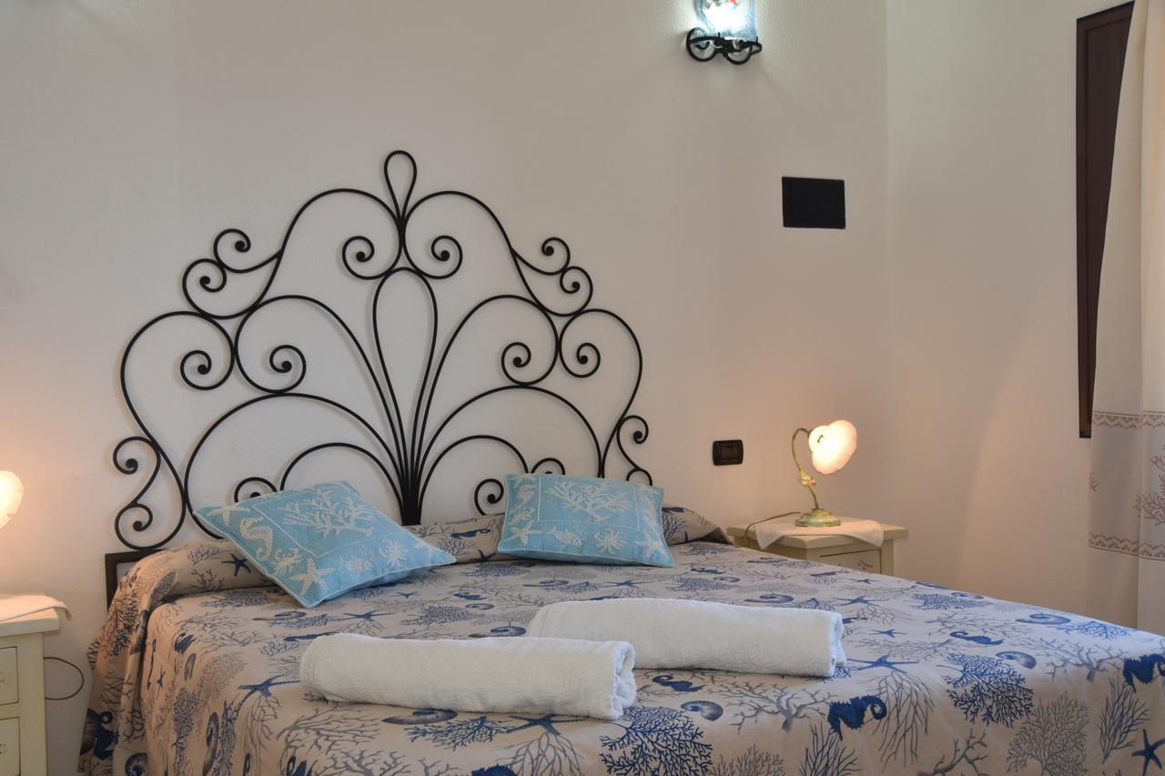 Bed & Breakfast Mare Isole Ла Мадалена Екстериор снимка